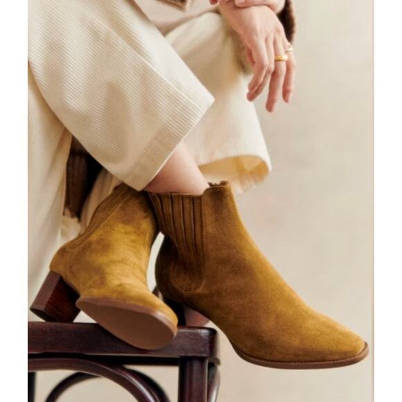 Sezane Jules Tan Suede Chelsea Boots Size 38 - Picture 1 of 5